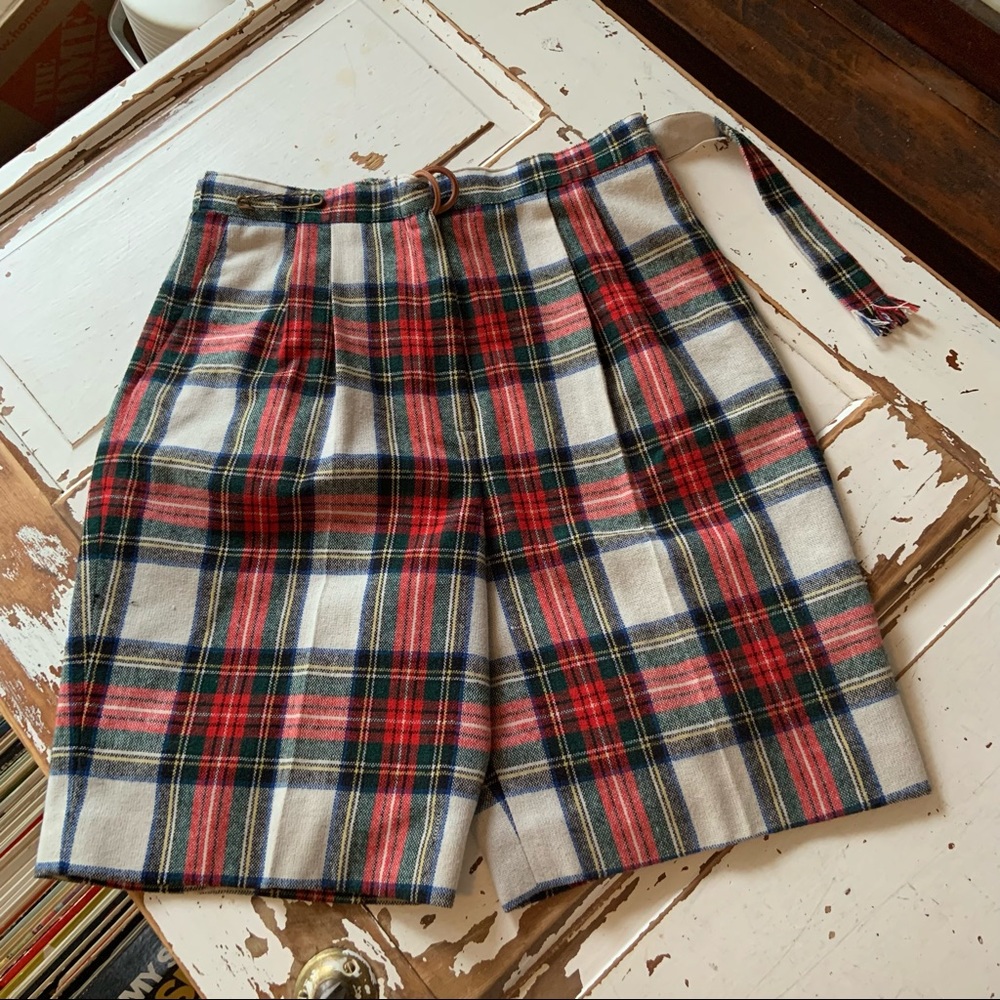 Vintage 1980’s David Smith Plaid Shorts